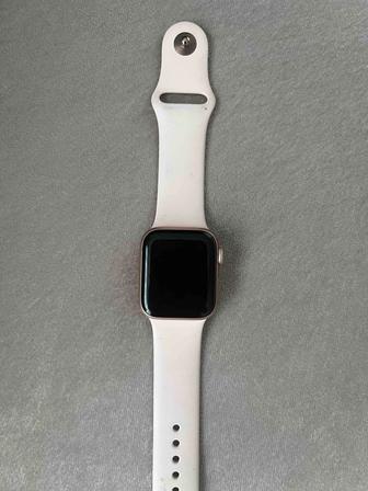 Продам Apple Watch 4 series