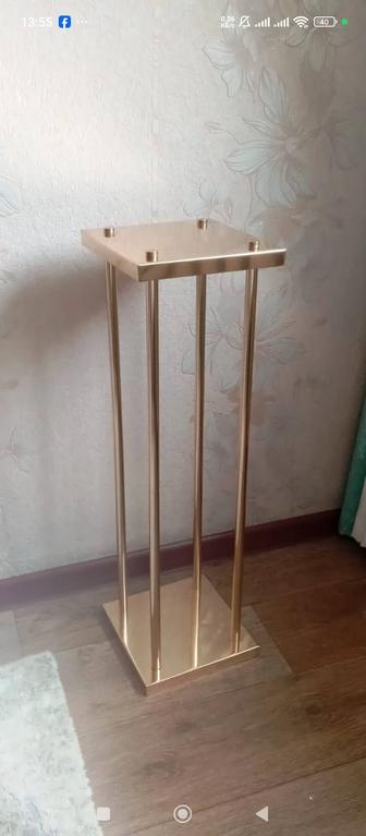 Декоративная Подставка