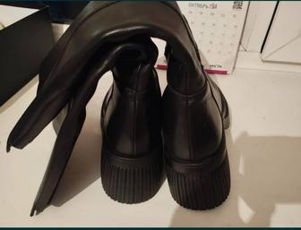 Продам зимние сапожки новые. Размер 38.