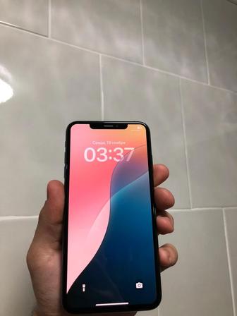 Продам айфон Xs max