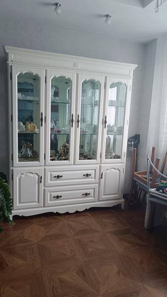 Шкаф с подсветкой