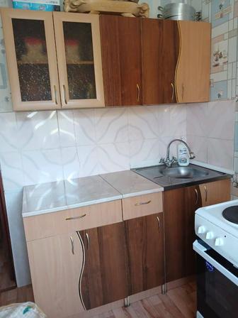 Продам кухонный гарнитур с мойкой