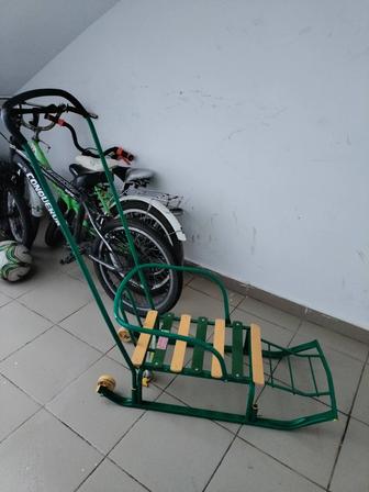 Продам детские зимние санки металлические, качество отличное.