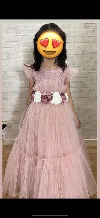 Продам платье для девочки