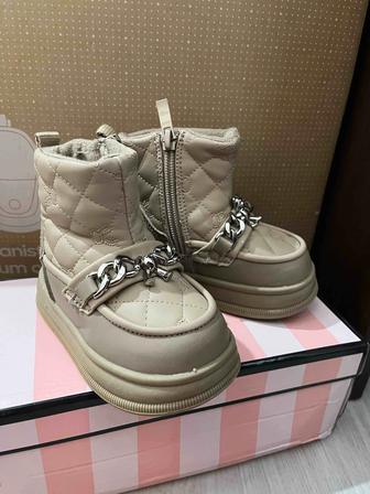 Б/у детская обувь для девочки в хорошем состоянии