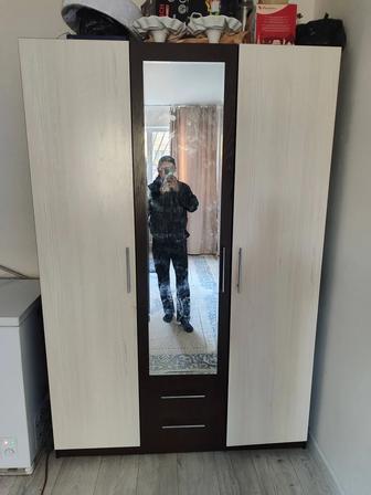 Продам шифоньер