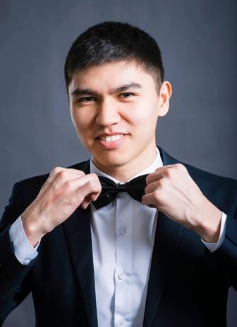 Ведущий, шоумен