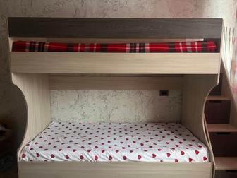 Продам двухъярусную кровать