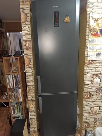 Продам холодильник