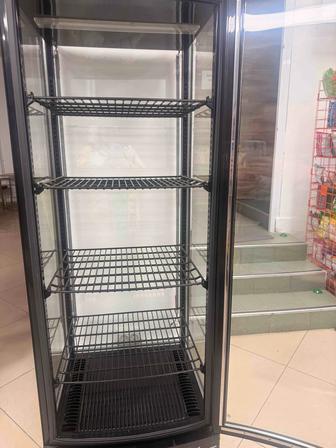 Продам витринный холодильник