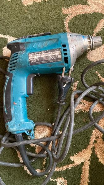 Шуруповерт Makita FS4300 (570 Вт, 4000 об/мин, Картон)