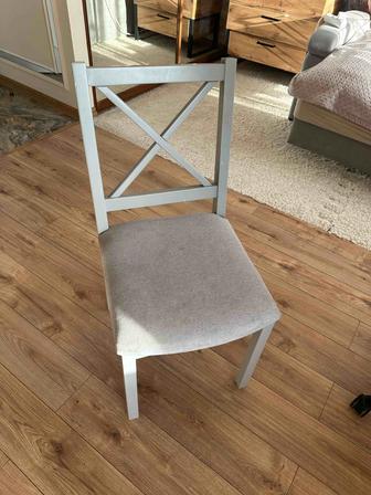 Продам стол и стулья