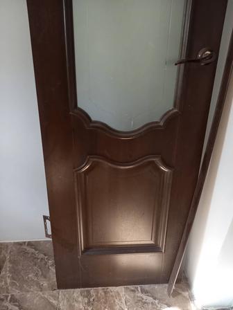 Двери межкомнатные 60см, 4 штуки, с петлей