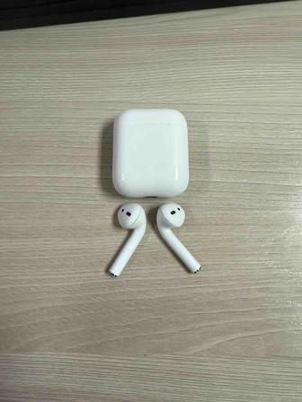 продам наушники AirPods