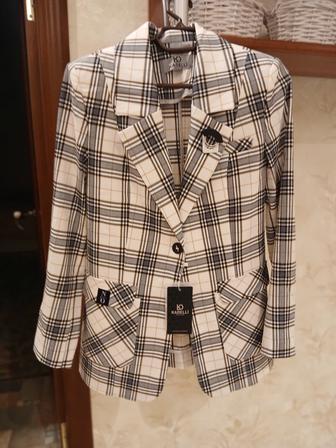 Женская одежда костюм стильный на весну