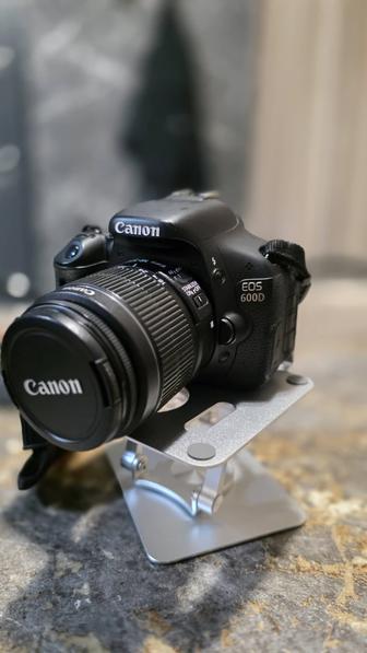 Canon EOS 600D китовый объектив