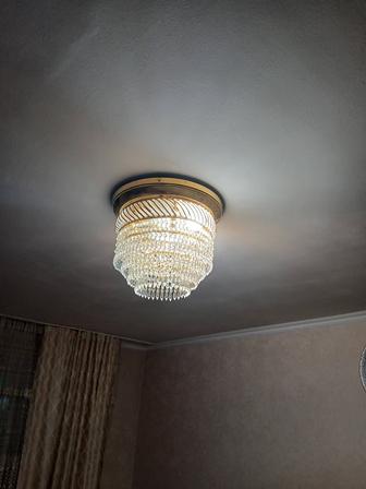 Продам люстру хрусталь