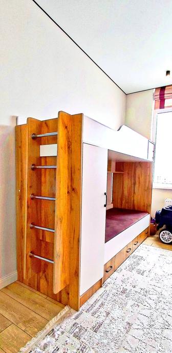 двухъярусная кровать