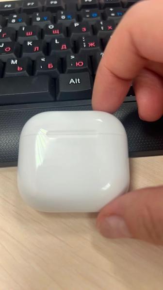 Наушник AirPods