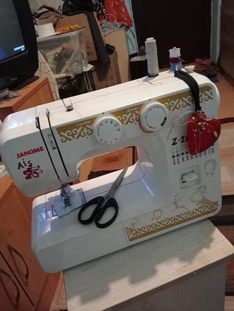 Продам швейную машинку за 30000