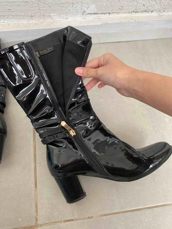 Сапоги черные лакированные