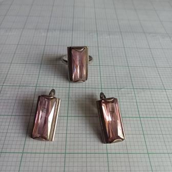 Красивый комплект из серебра