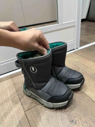 Детская зимняя обувь ботинки 26 размер