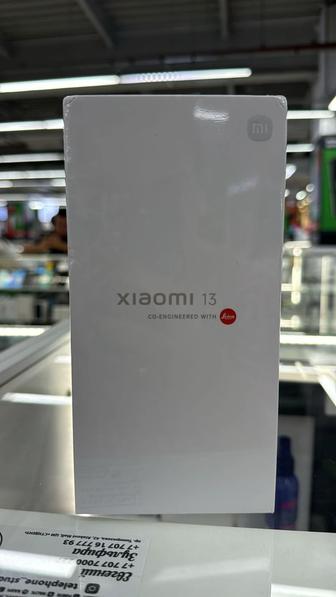 Xiaomi 13. Xiaomi 13 Pro