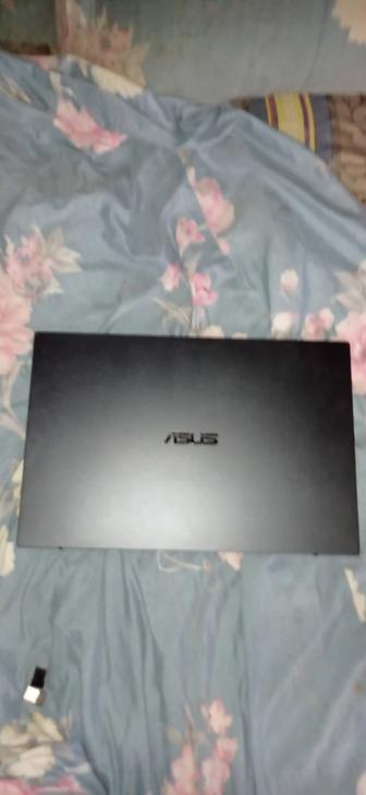 Ноутбук ASUS