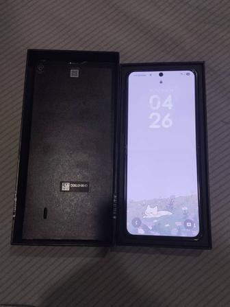 Samsung Z Flip4 16/256 Gb состояние идеальное