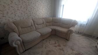 Продам угловой диван, в хорошем состоянии, чистый.