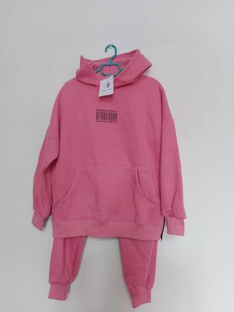 Продам женский спортивный костюм