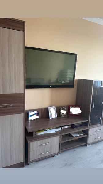 Продам шкафы и горку в гостиную