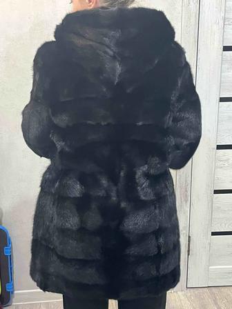 Продаю норковую шубу