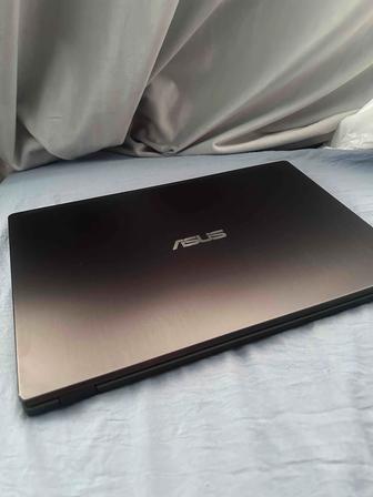 Продам ультрабук (ноутбук) ASUS