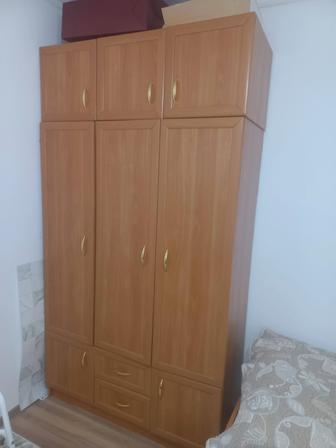 Комплект мебели шкаф, комод, кровать