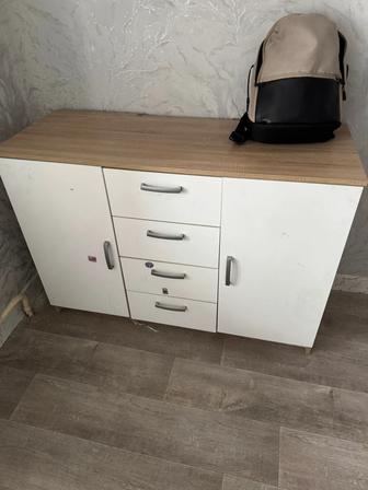 Отдам шкаф, комод, прихожую и плиту