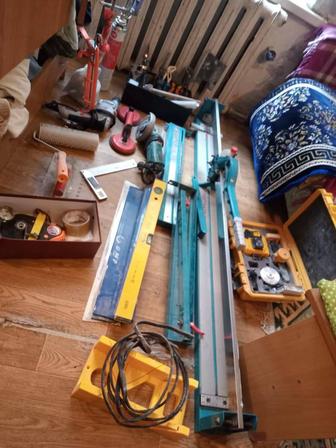 Продам инструменты для кафеля,в хорошем состоянии