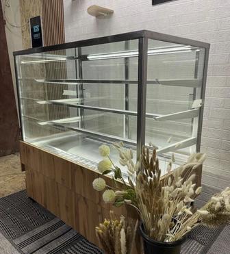Витринные холодильник