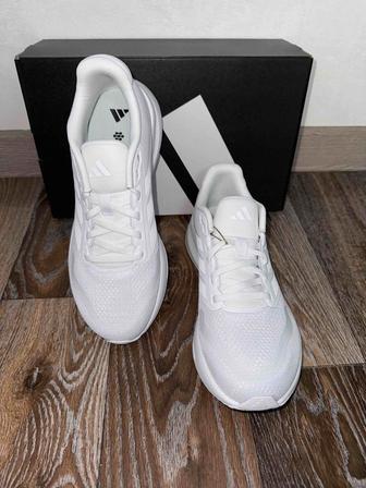 Новые кроссовки Adidas