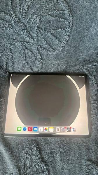 Продам IPAD AIR (13 - дюймовый, М2) Wi-Fi