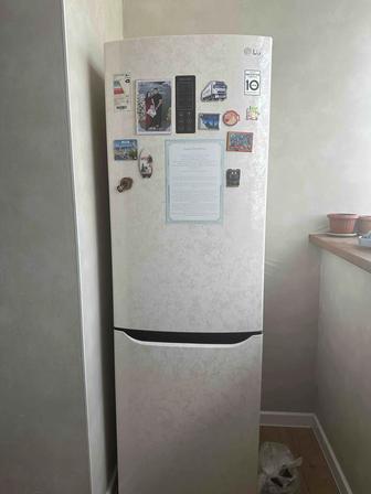 Продам холодильник lg