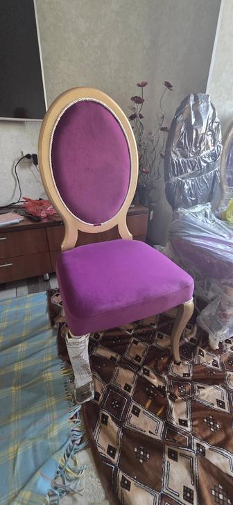 Продам стулья Стул на изображении это модель Медальон (Chaise mda