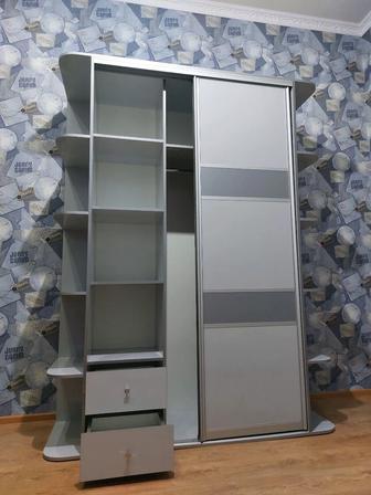 Шкаф