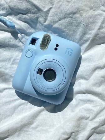 Продам б/у fujifilm instax mini 12 б/у в отличном состоянии с картриджами!