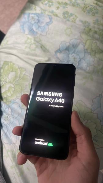 Продается Samsung A40