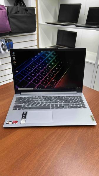 Ноутбук Lenovo IdeaPad 1 15 Ryzen 3 8GB RAM 256GB SSD Vega graphics