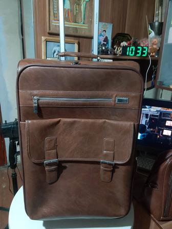Продам комплект дорожных сумок