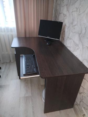 Продам компьютерный стол, стул