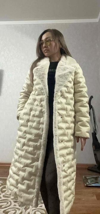 Продам пуховик пальто